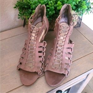 Vince Camuto Elanso Brown/ Tan Gladiator Heels - 8.5